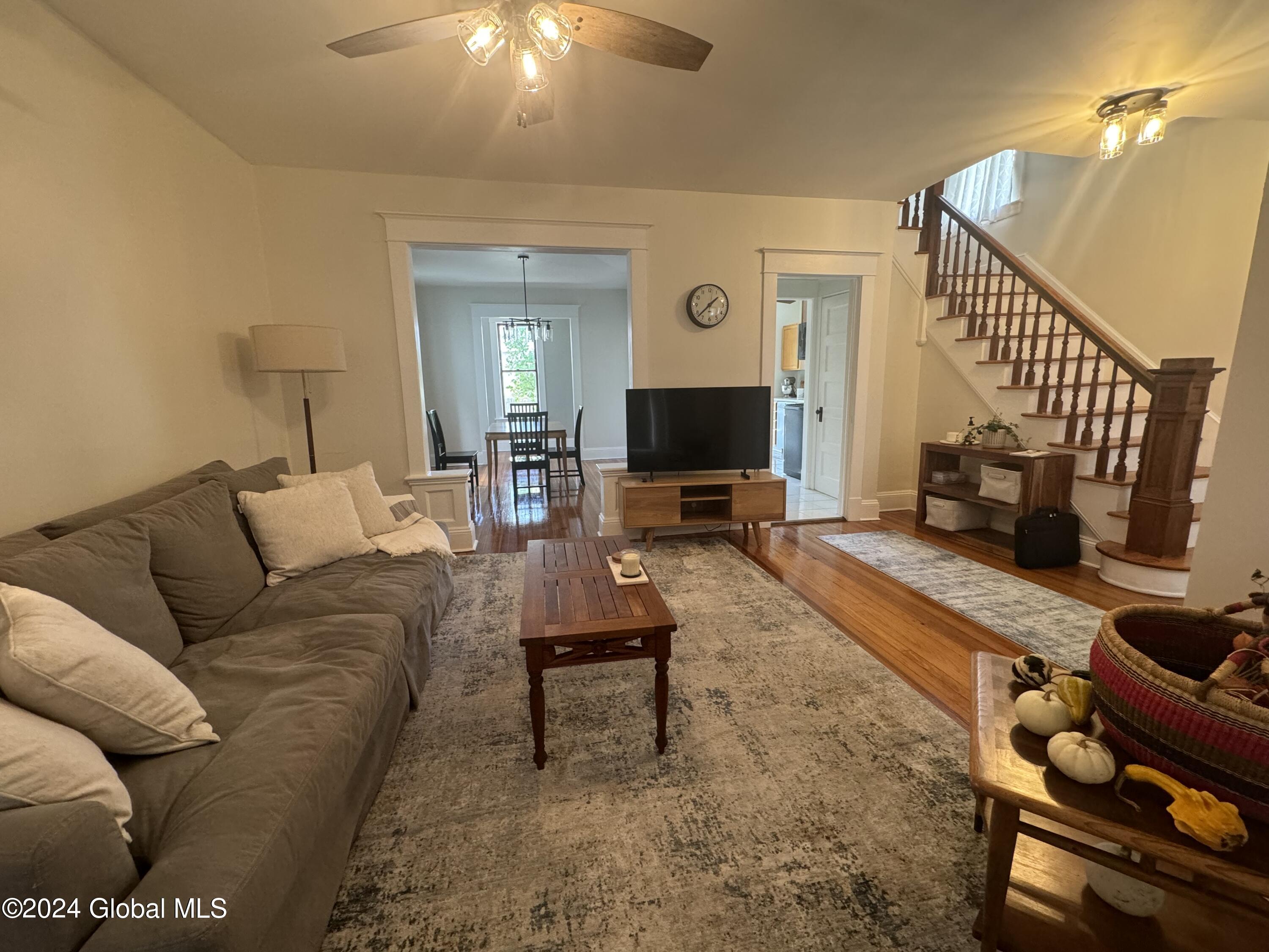 25 Lawnridge Avenue