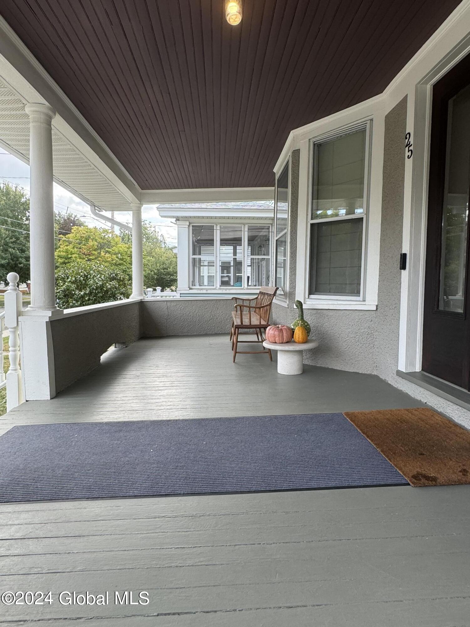 25 Lawnridge Avenue