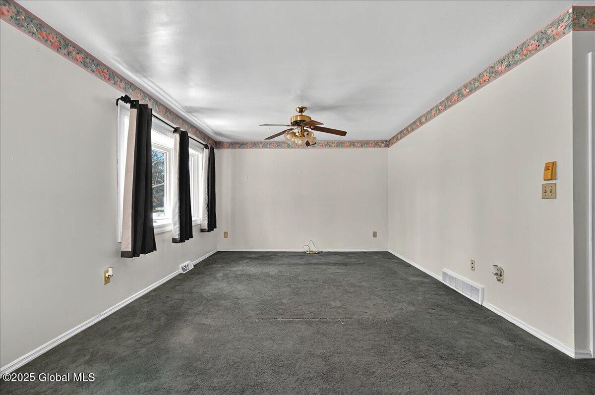 15 Ruby Lane