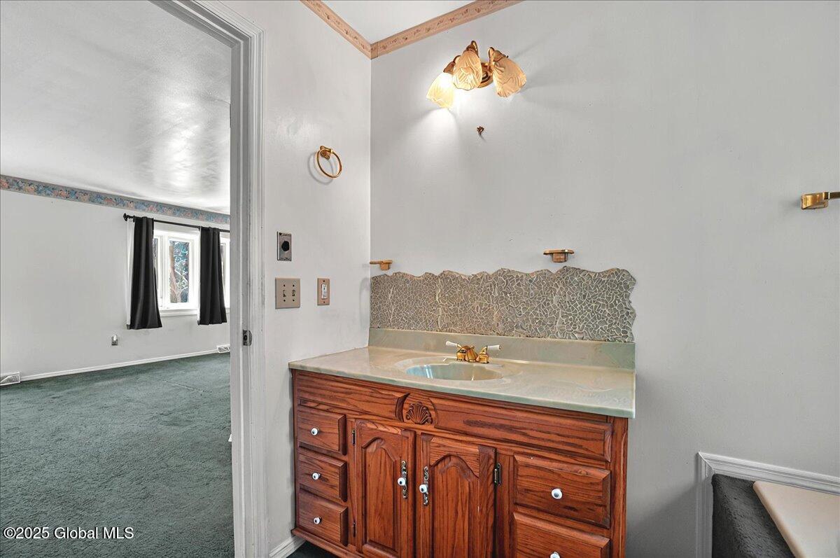 15 Ruby Lane