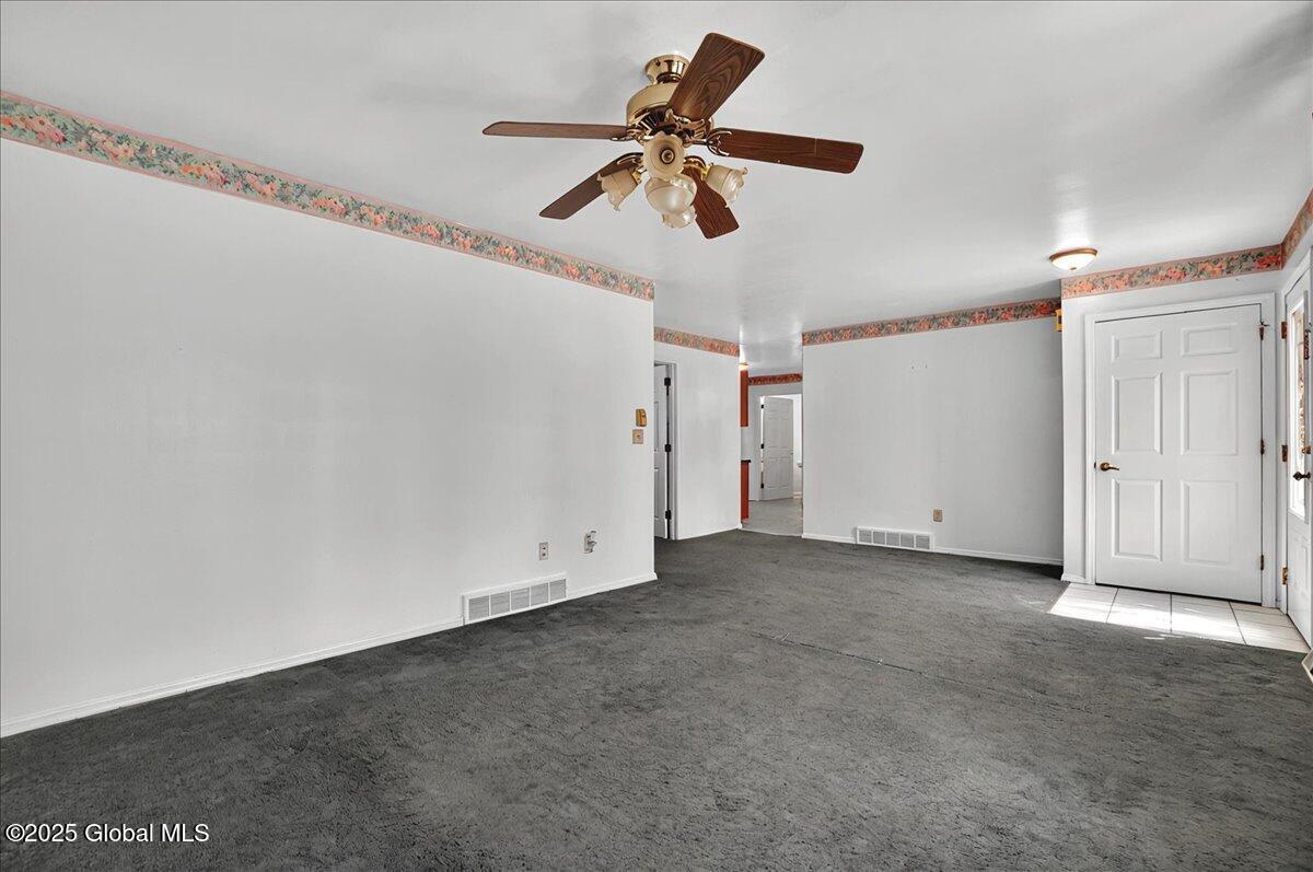 15 Ruby Lane
