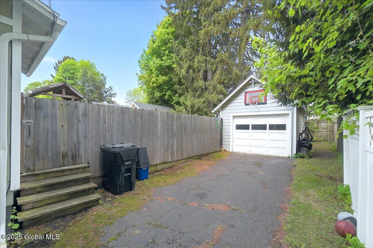 1 Rankin Avenue