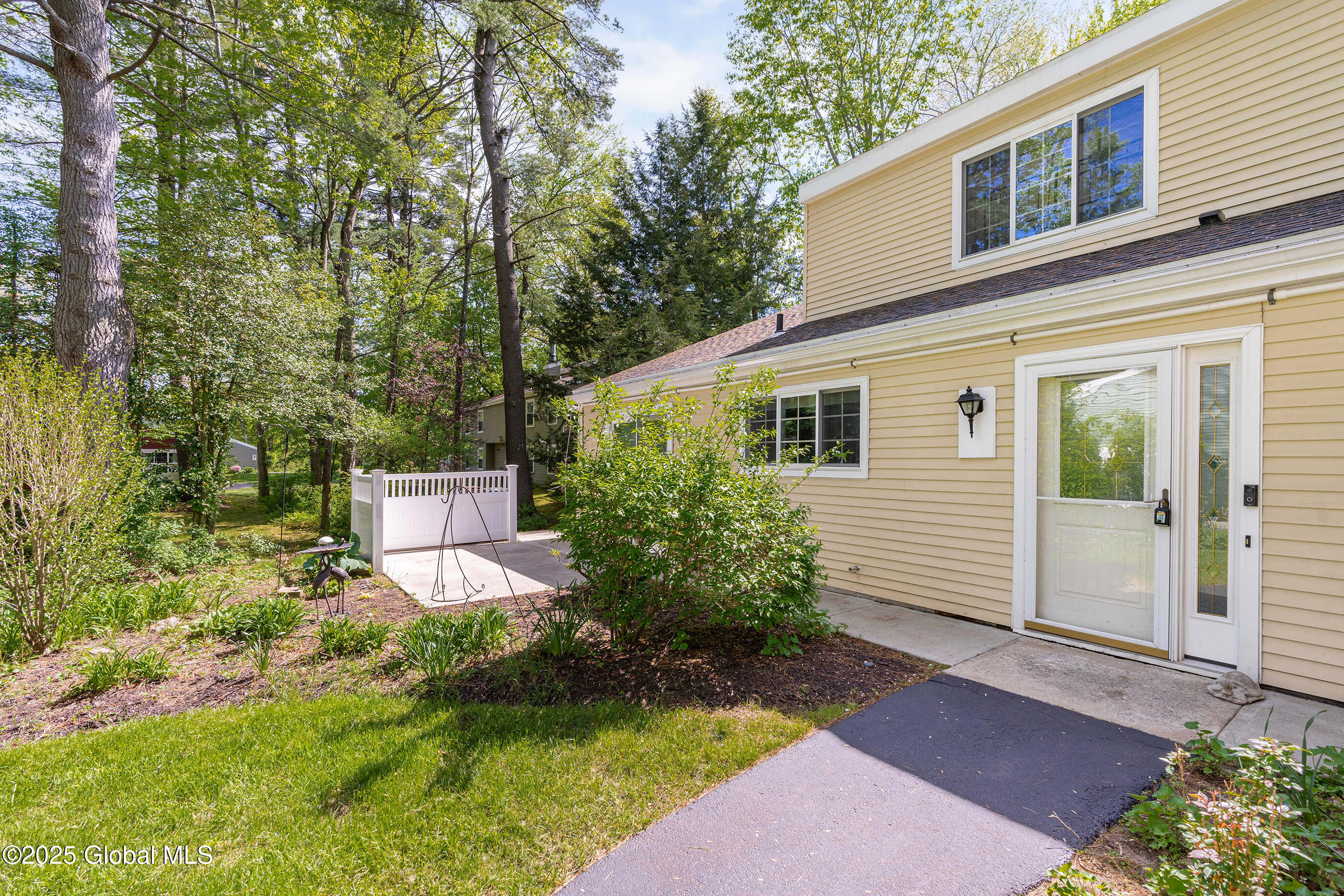 24 Chestnut Road