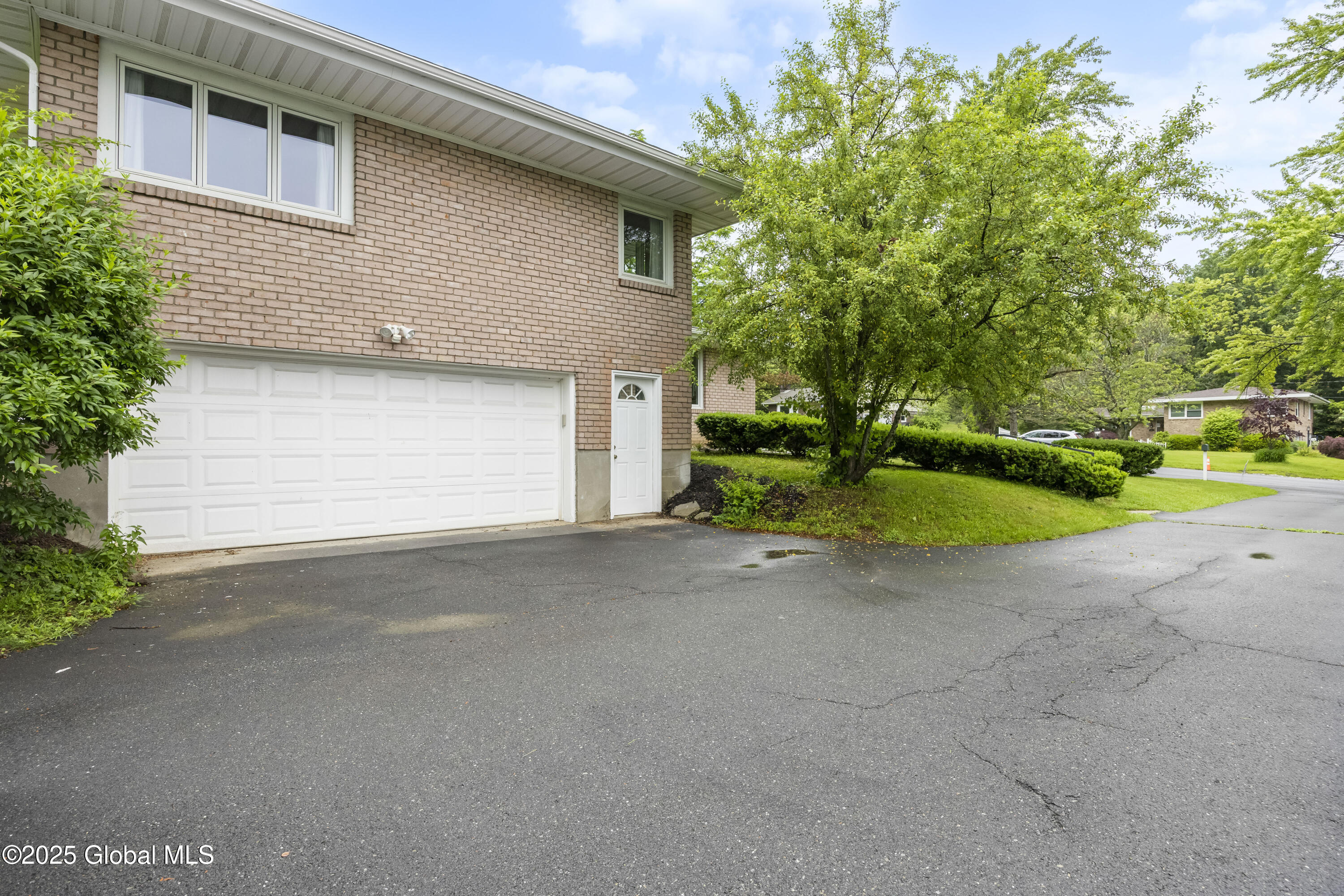 15 Campus View Drive