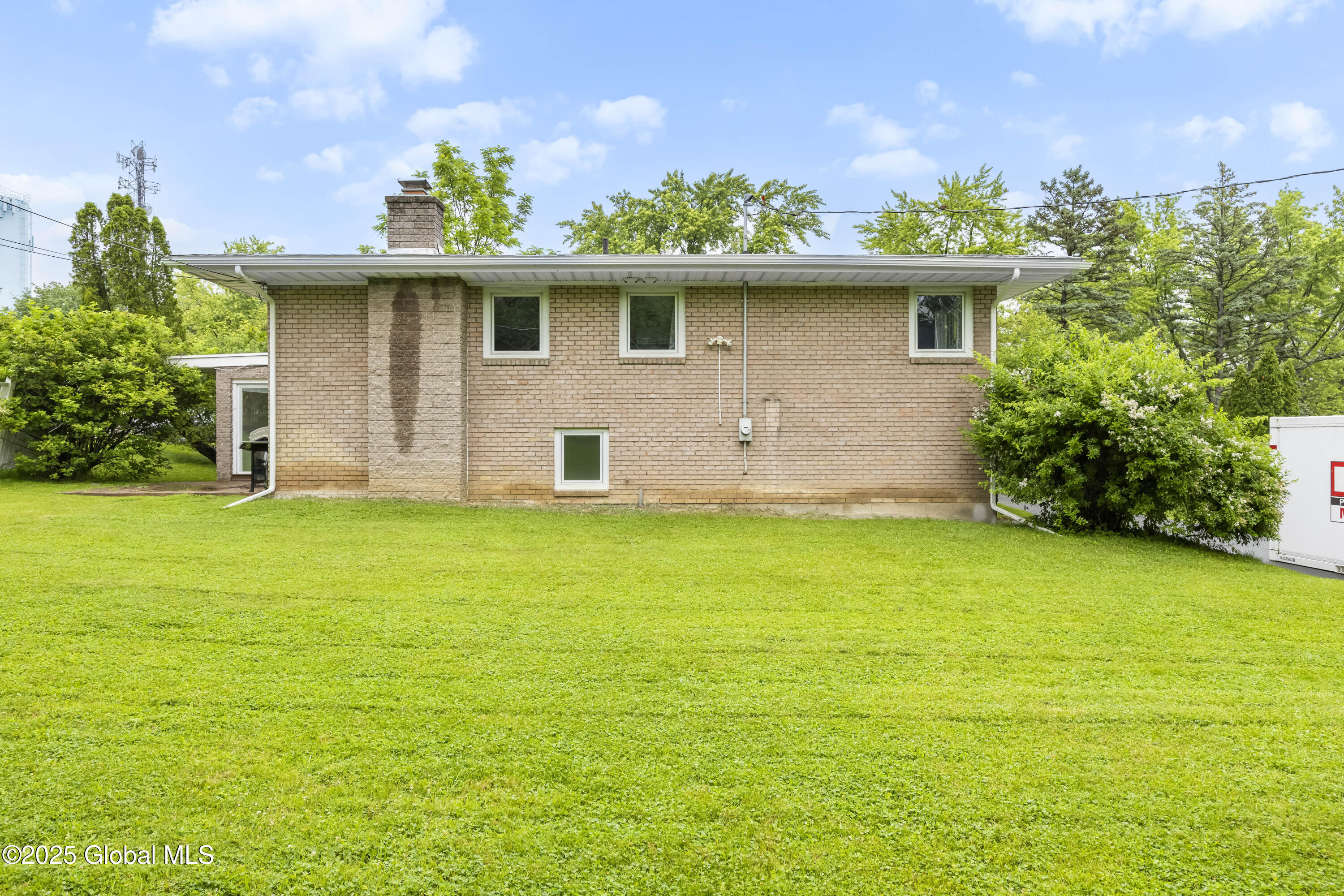 15 Campus View Drive