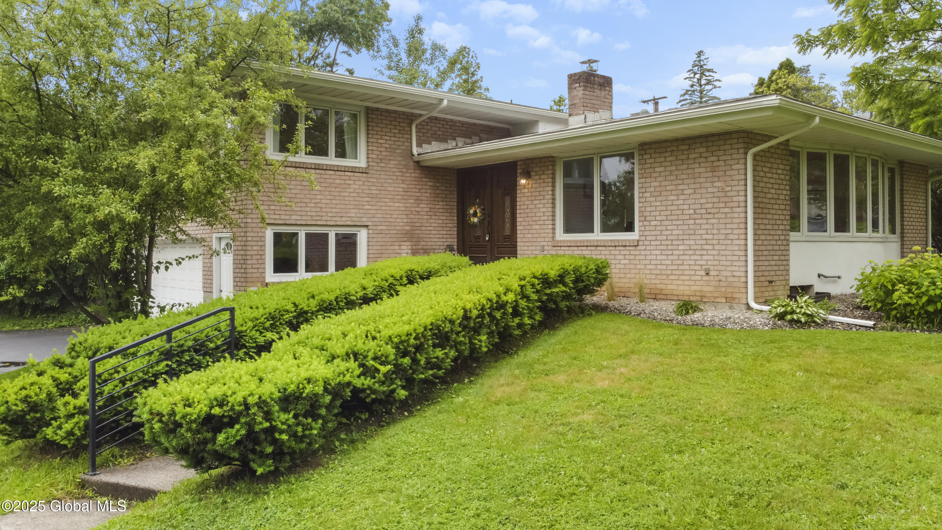 15 Campus View Drive