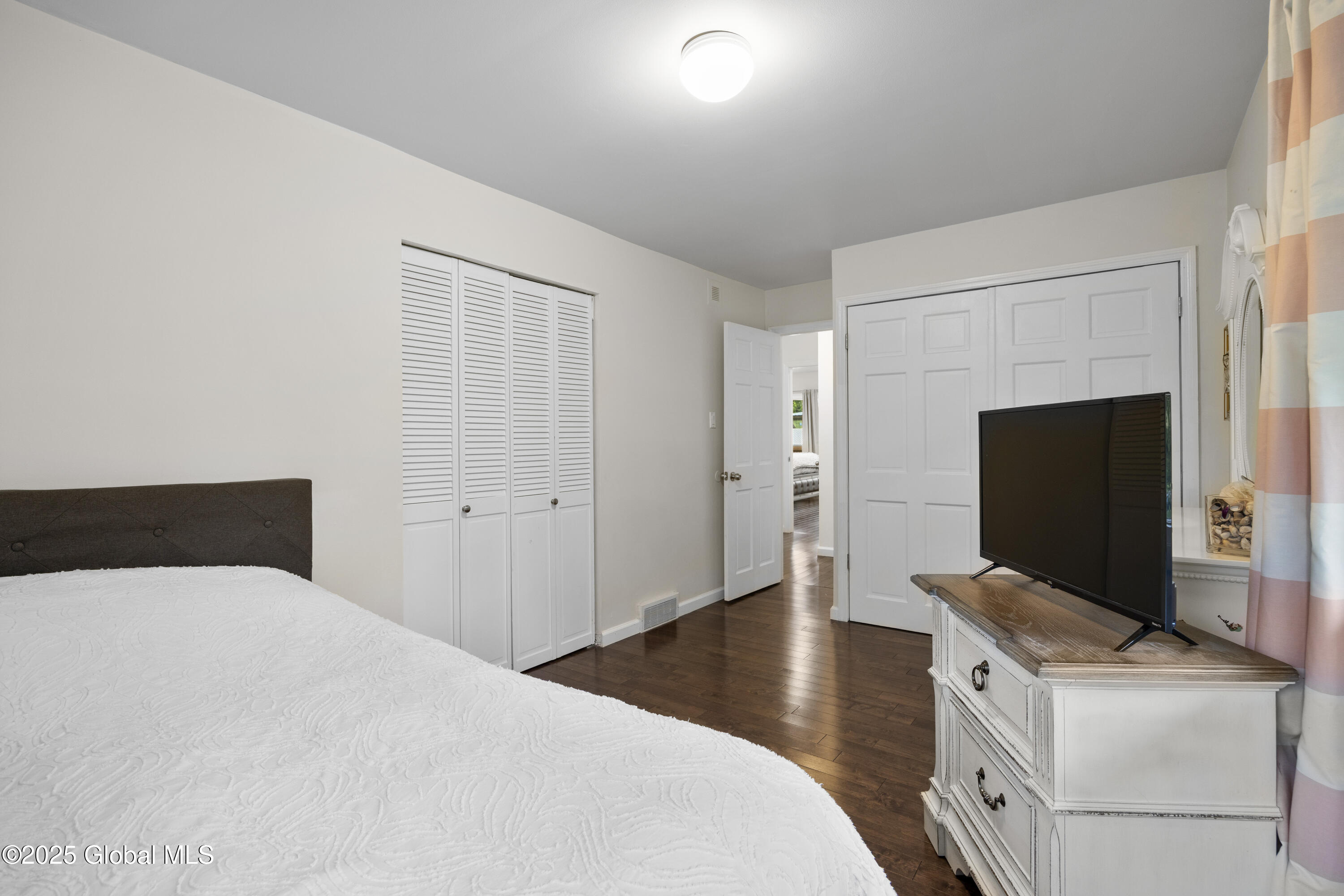 15 Campus View Drive