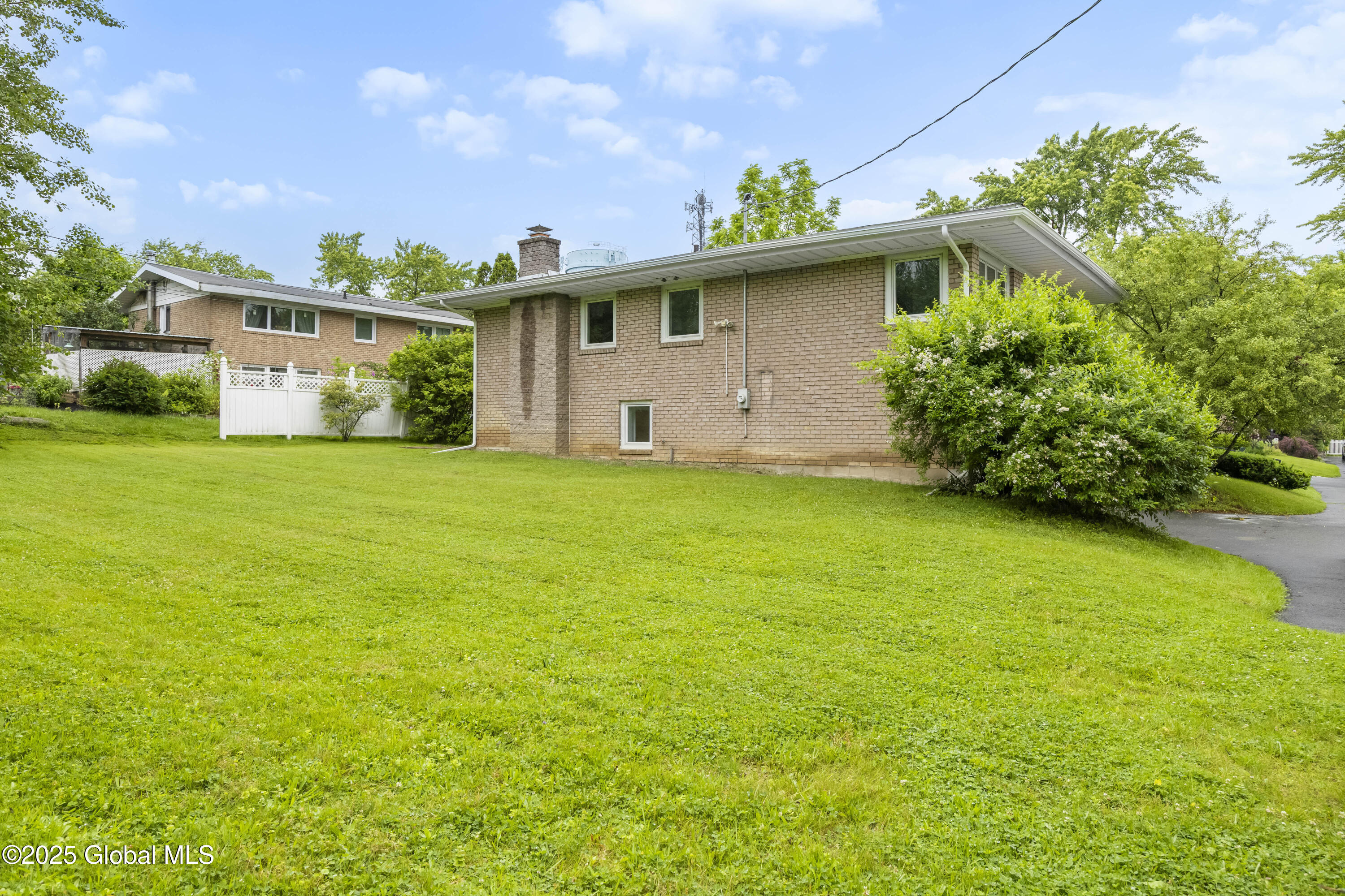 15 Campus View Drive
