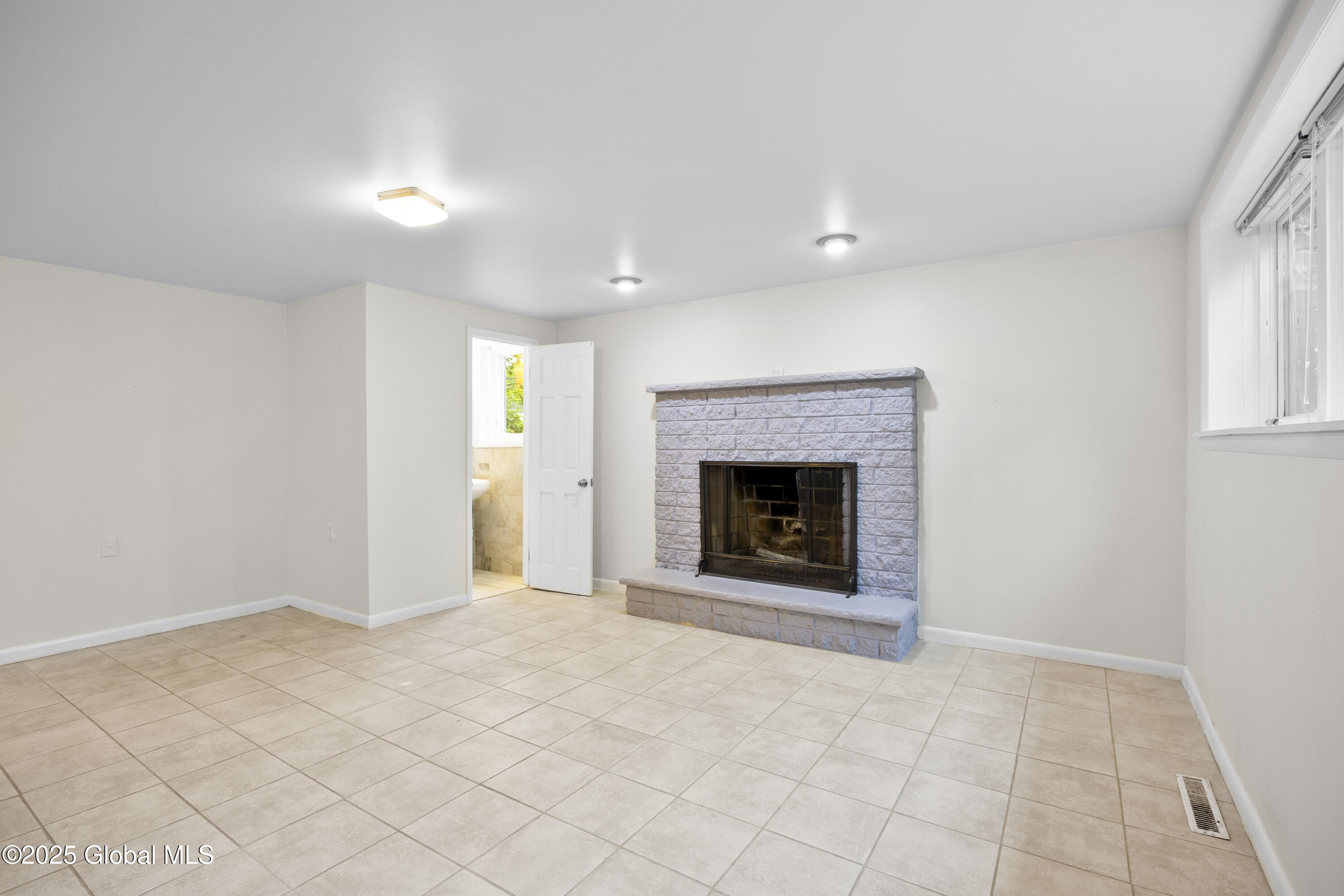 15 Campus View Drive