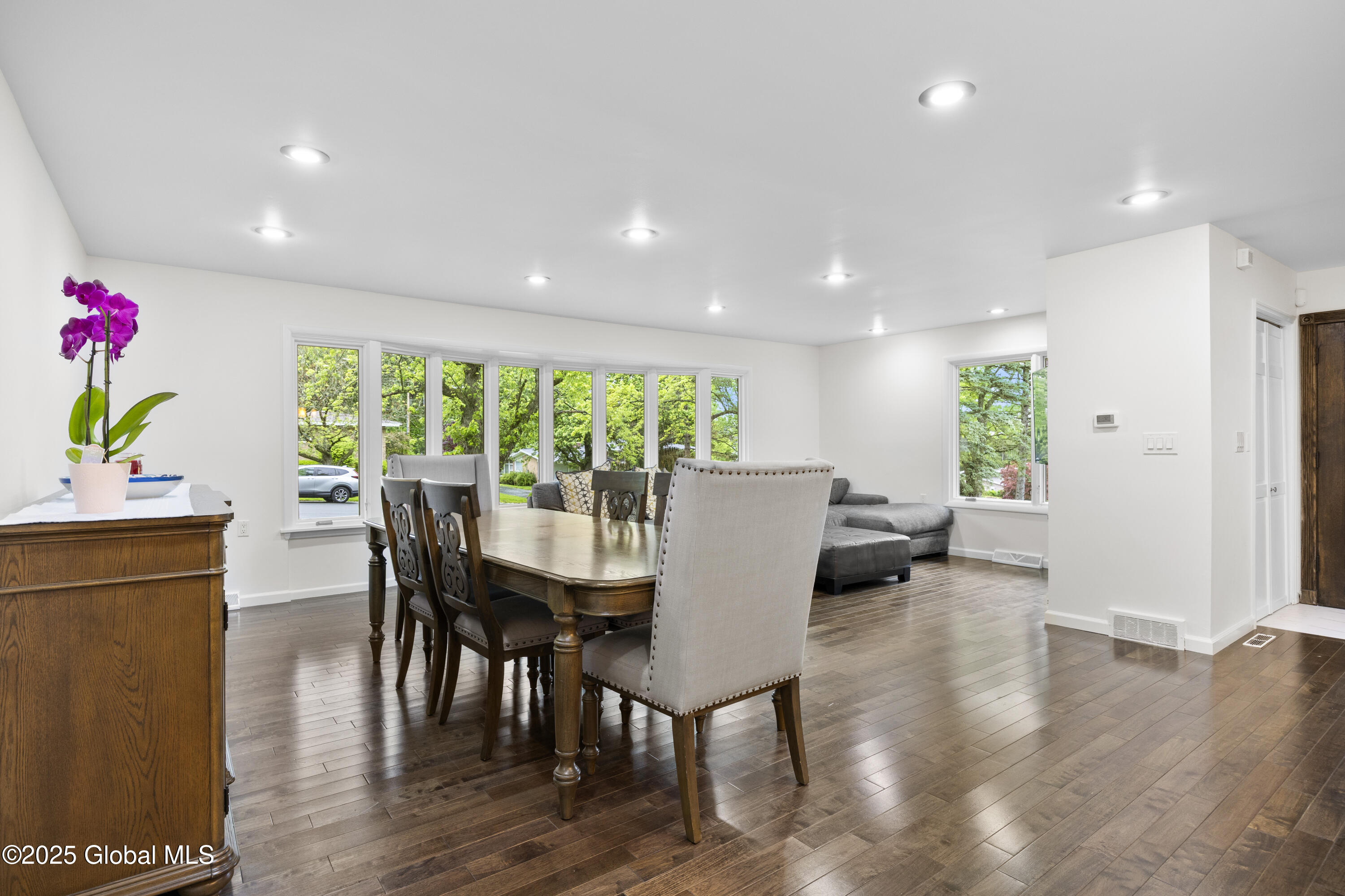 15 Campus View Drive