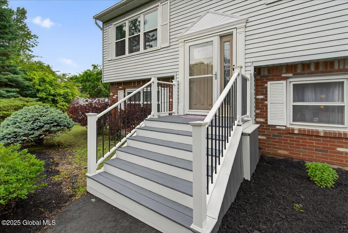 29 Holland Avenue