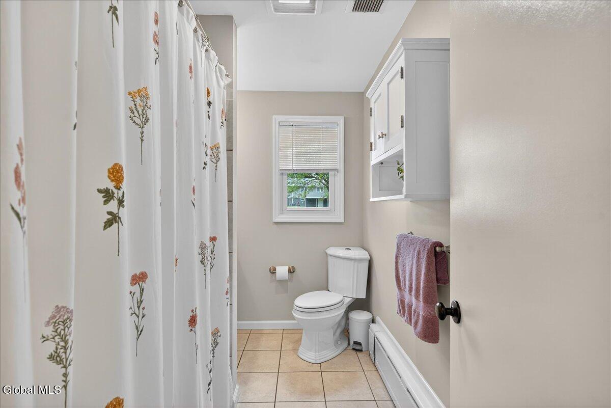 8 E Glenwood Drive