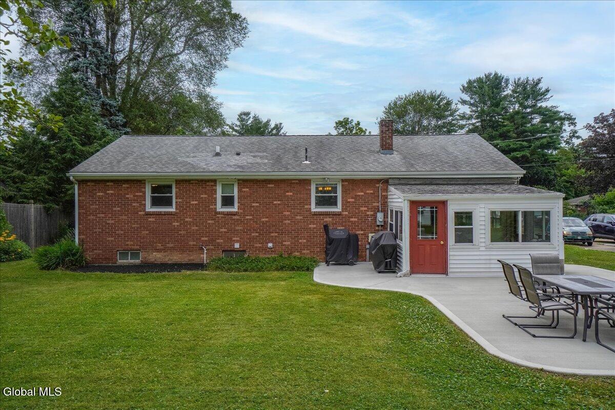 8 E Glenwood Drive