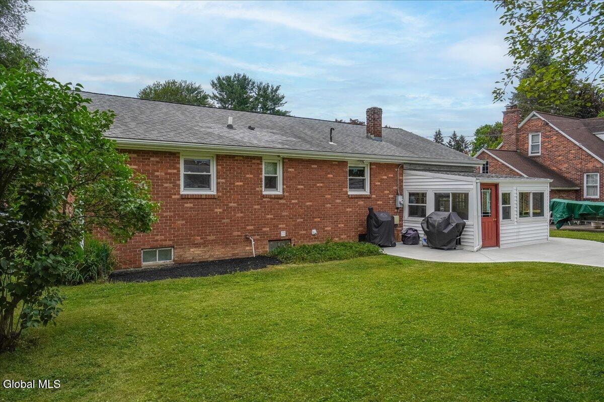 8 E Glenwood Drive