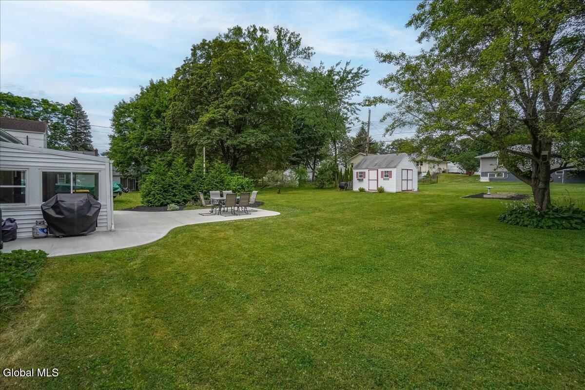 8 E Glenwood Drive