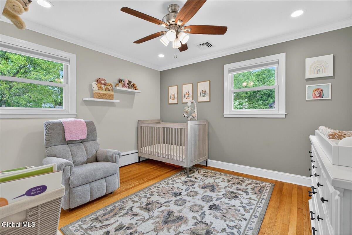 8 E Glenwood Drive