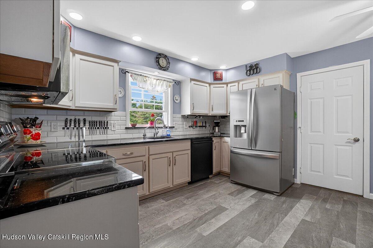 895 Van Hoesen Road