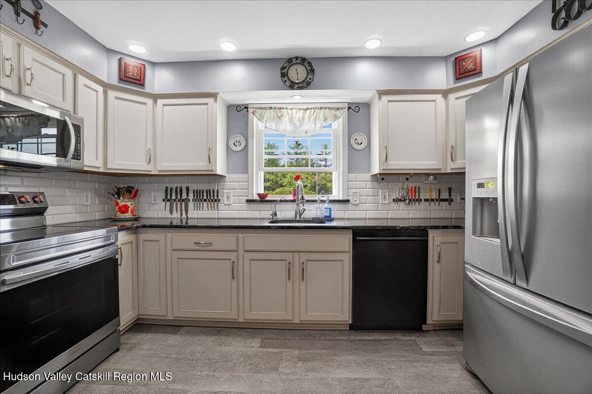 895 Van Hoesen Road