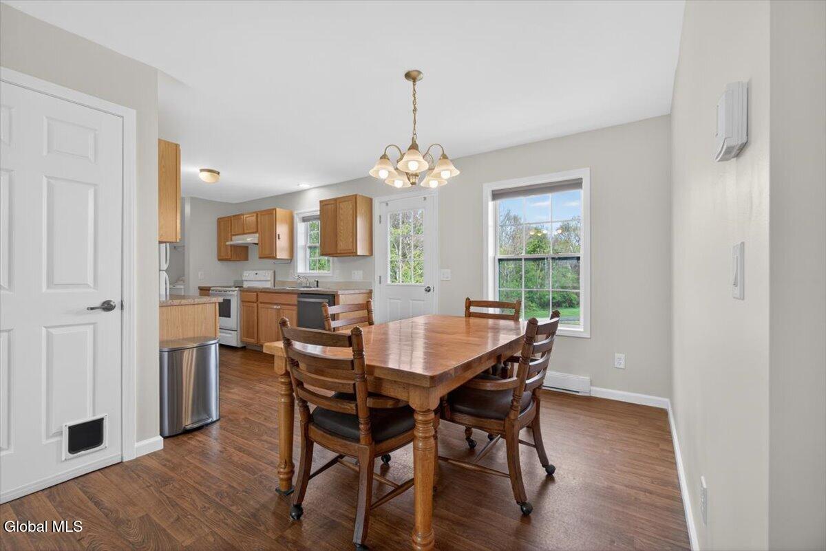 581 Pinewoods