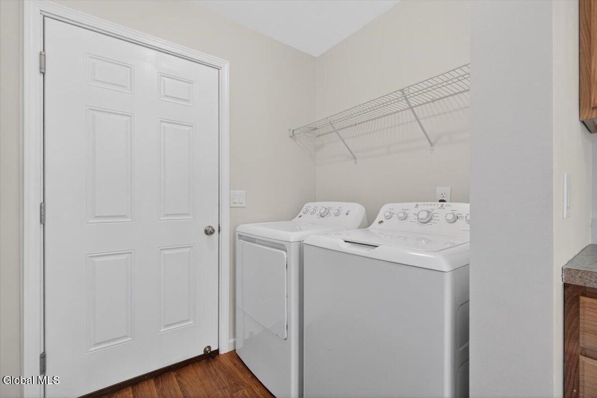 581 Pinewoods