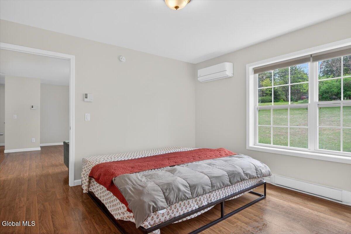 581 Pinewoods