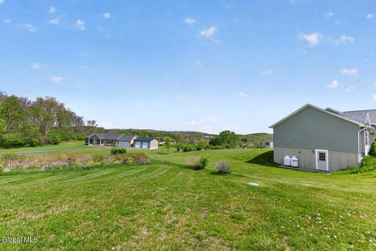 581 Pinewoods
