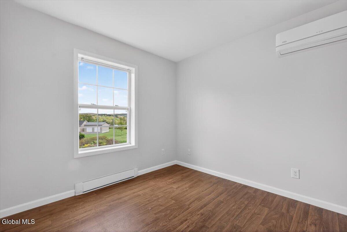 581 Pinewoods