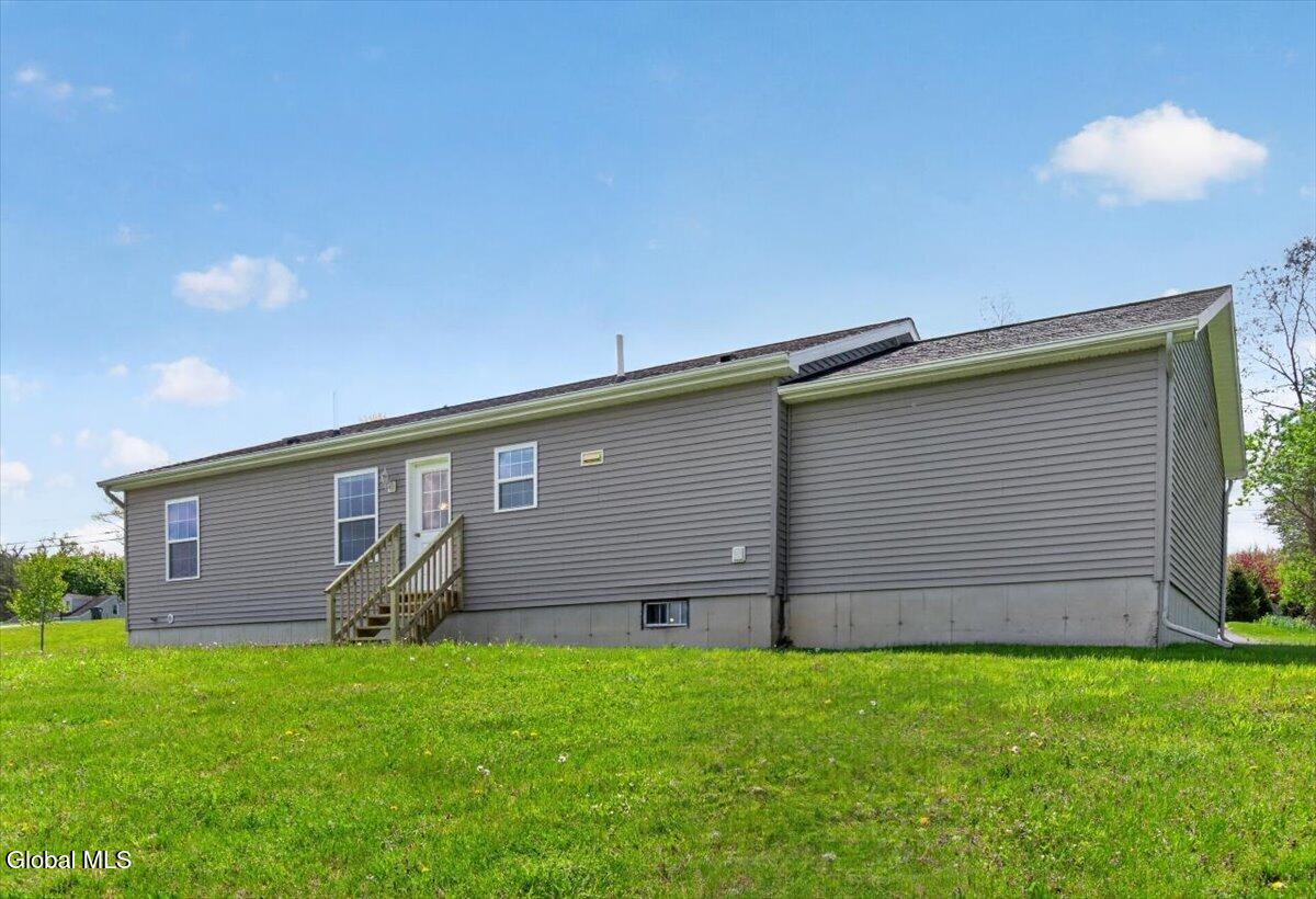 581 Pinewoods