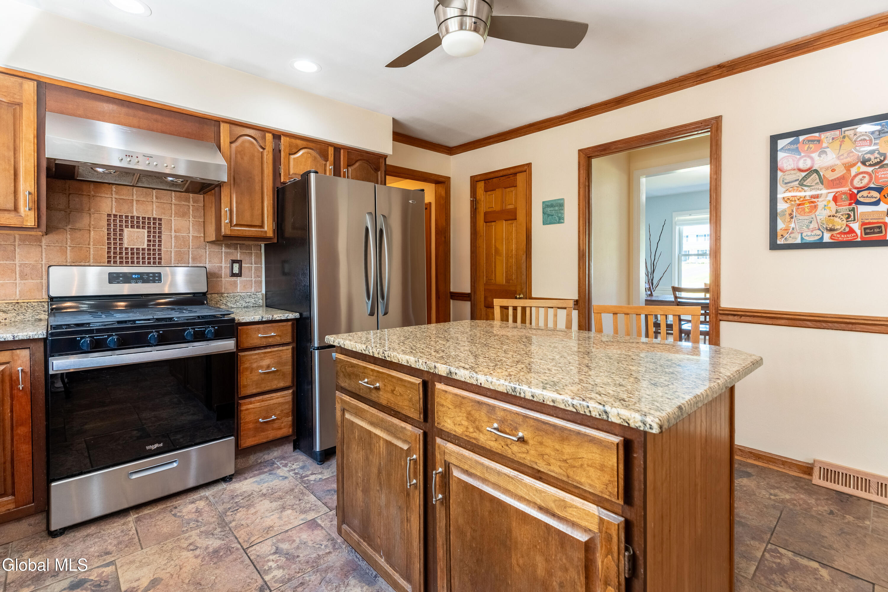 14 Edgewater Court