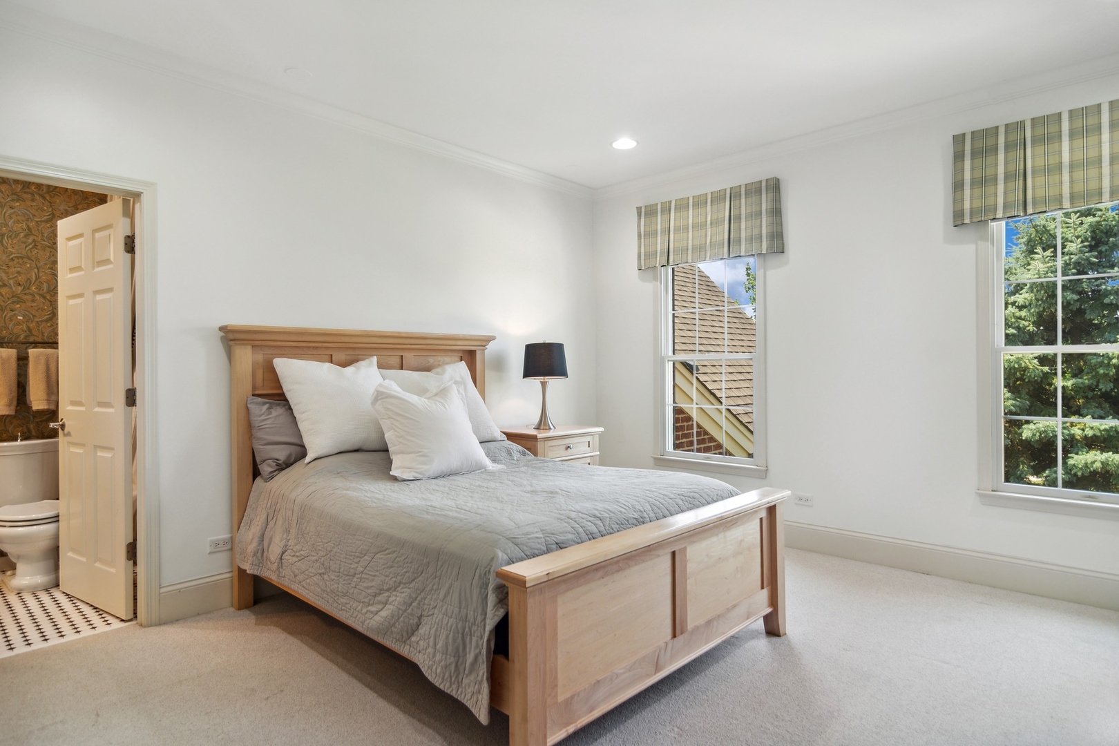 2 Turnbury Court