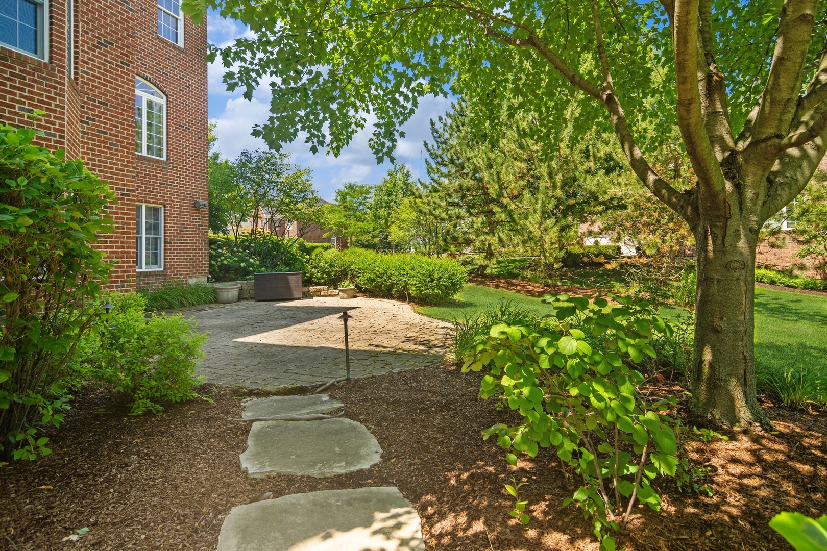 2 Turnbury Court