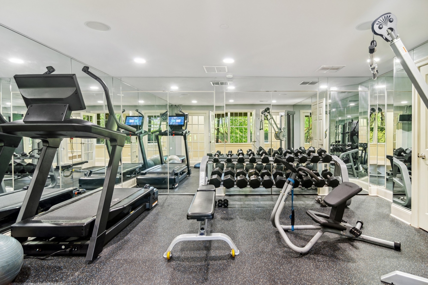 2 Turnbury Court