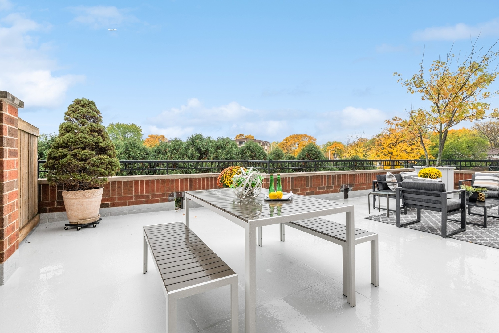 3451 N Carriageway Drive Unit: 209