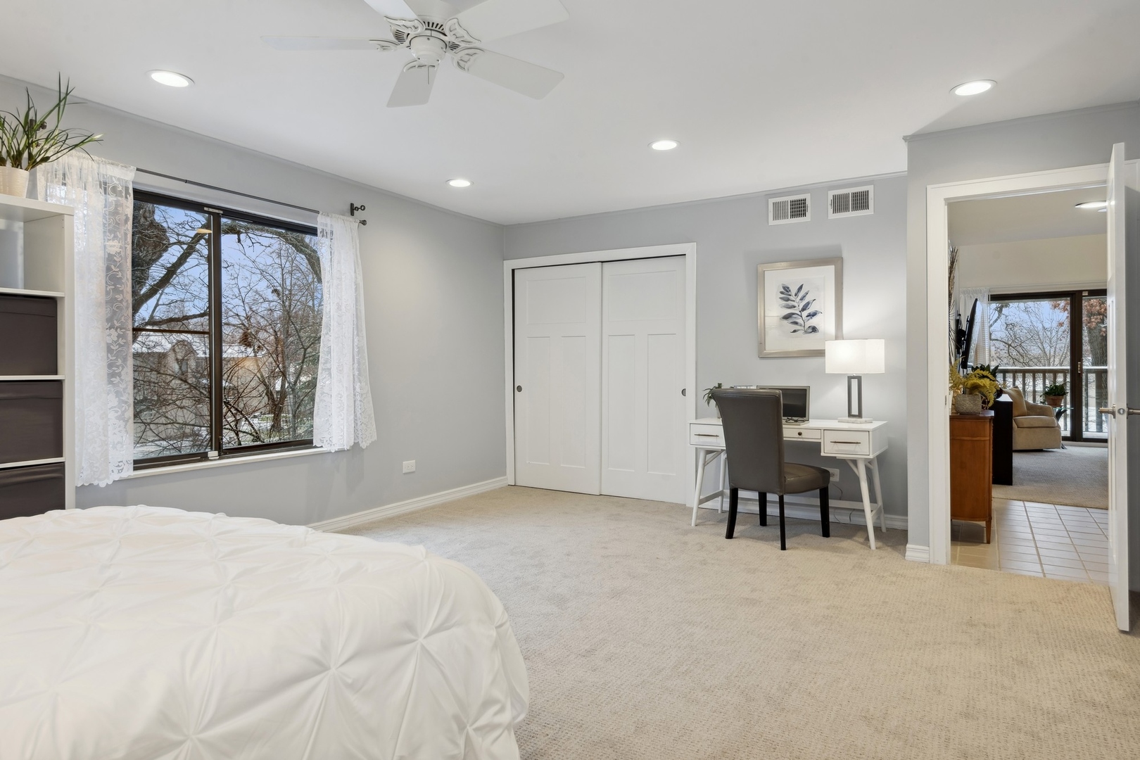 563 Woodview Road Unit: A