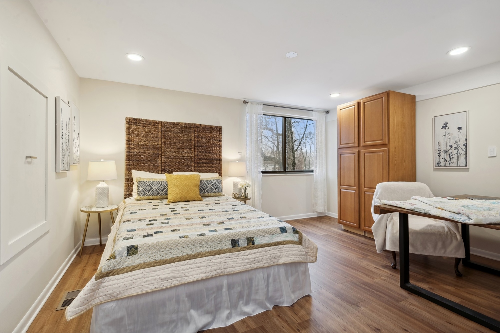 563 Woodview Road Unit: A