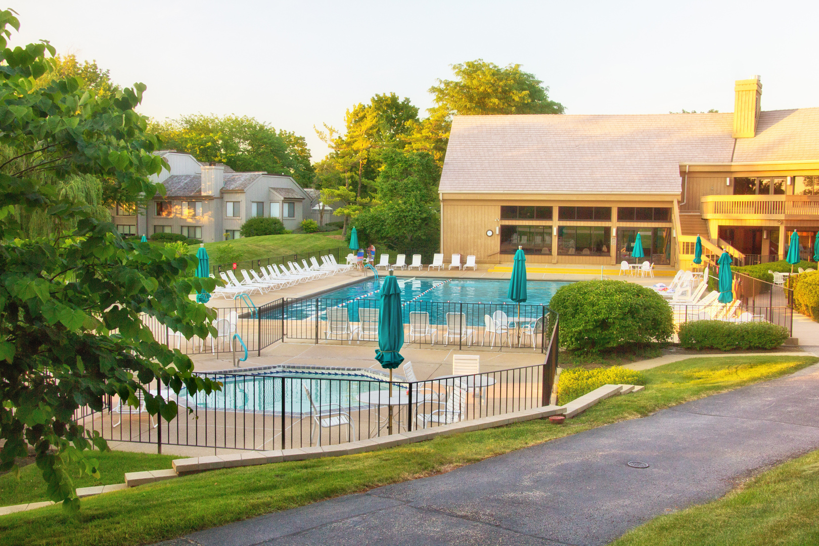 563 Woodview Road Unit: A