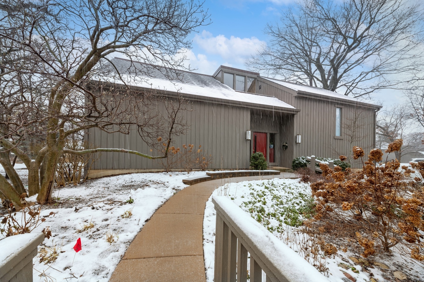 563 Woodview Road Unit: A