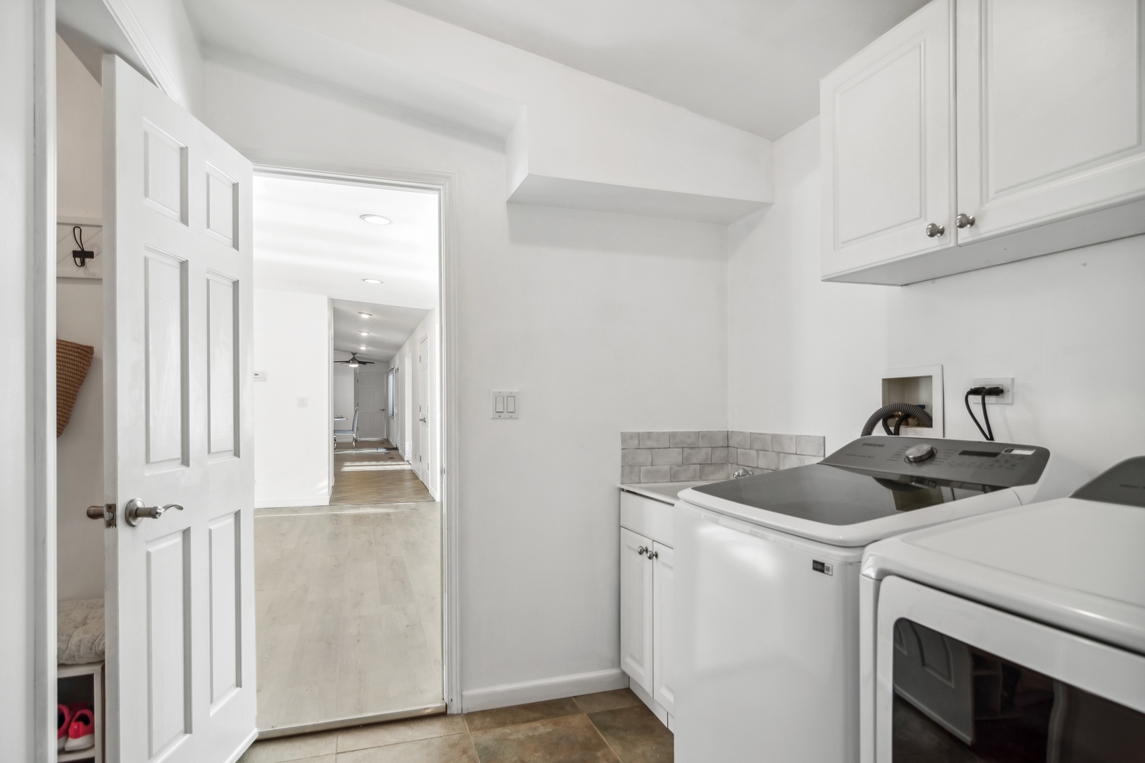 37 W Surrey Lane