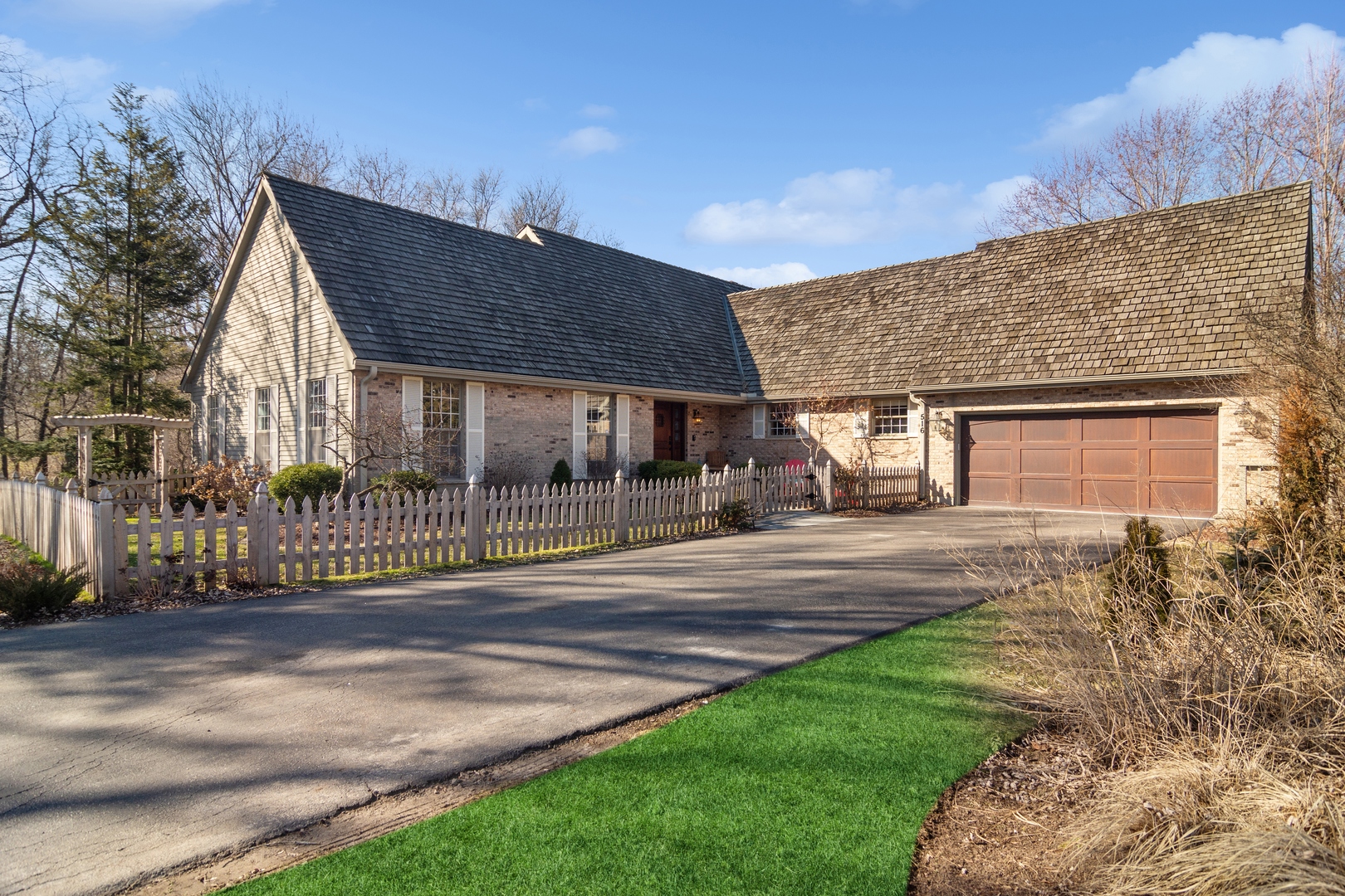 516 W Shady Lane