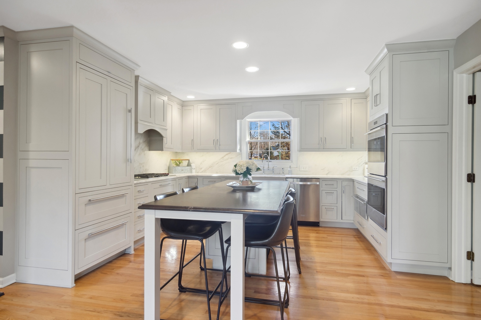 516 W Shady Lane