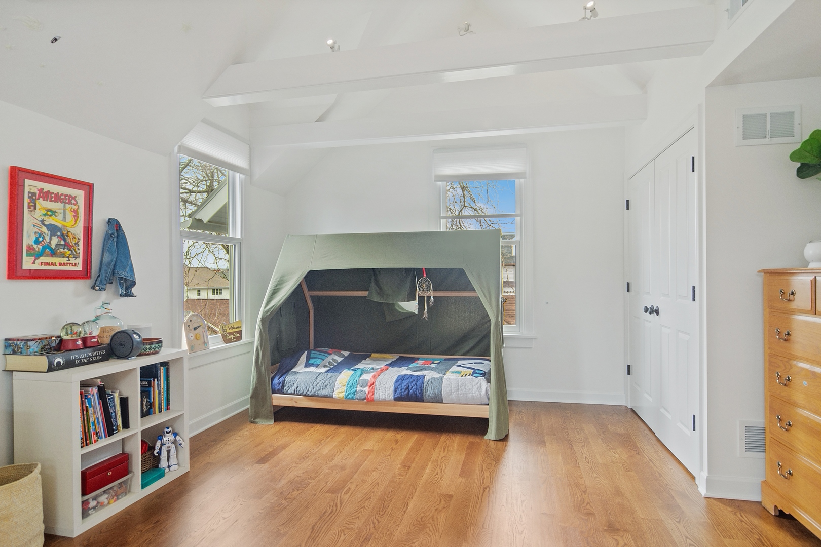 142 W Lake Street