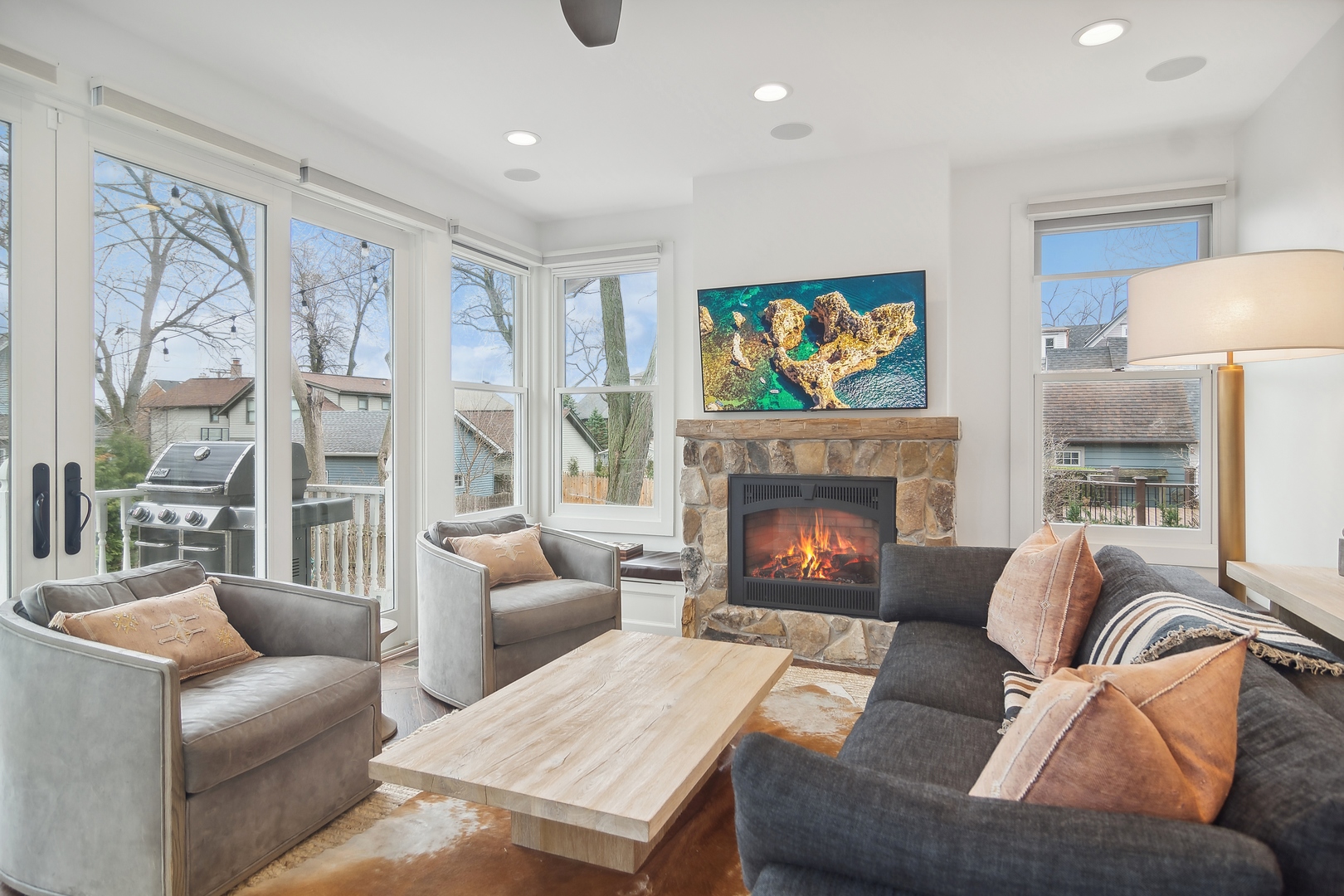 142 W Lake Street