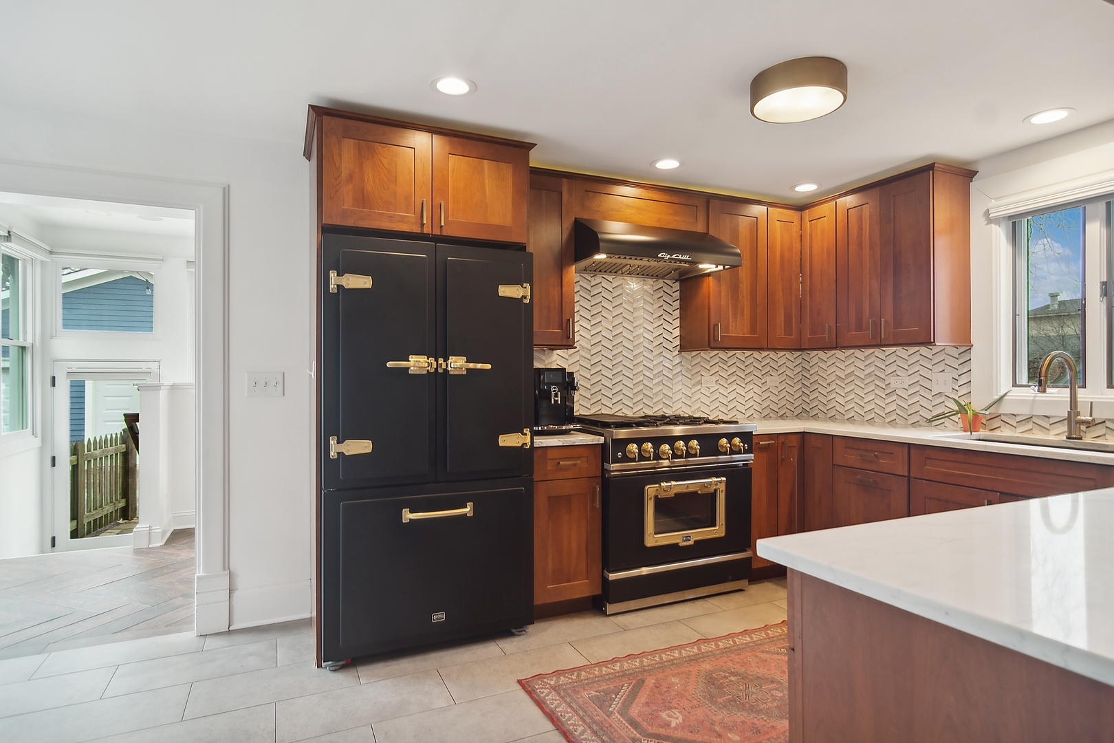 142 W Lake Street
