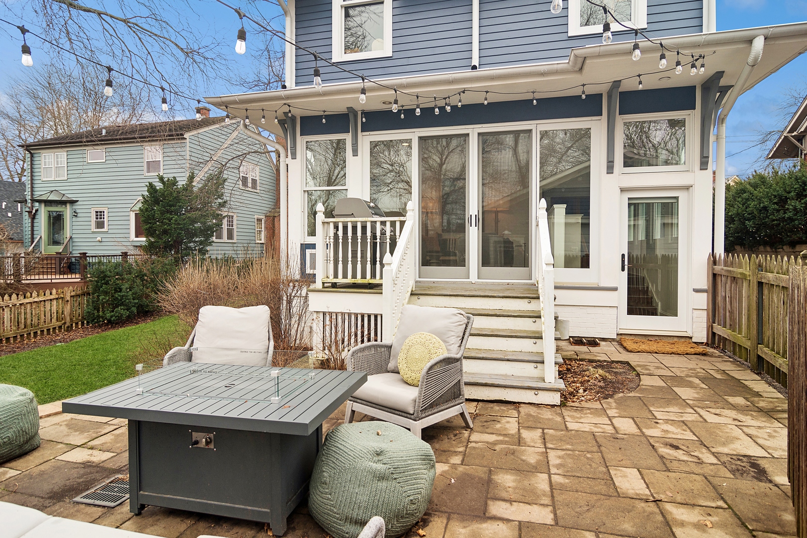 142 W Lake Street