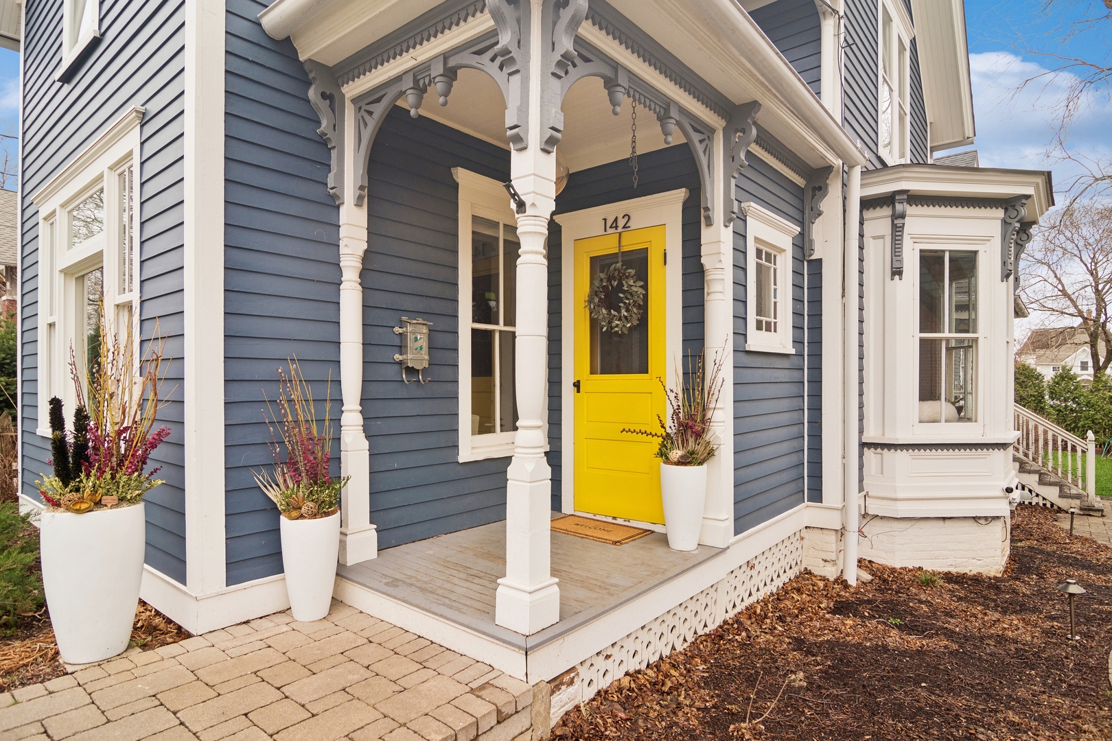 142 W Lake Street