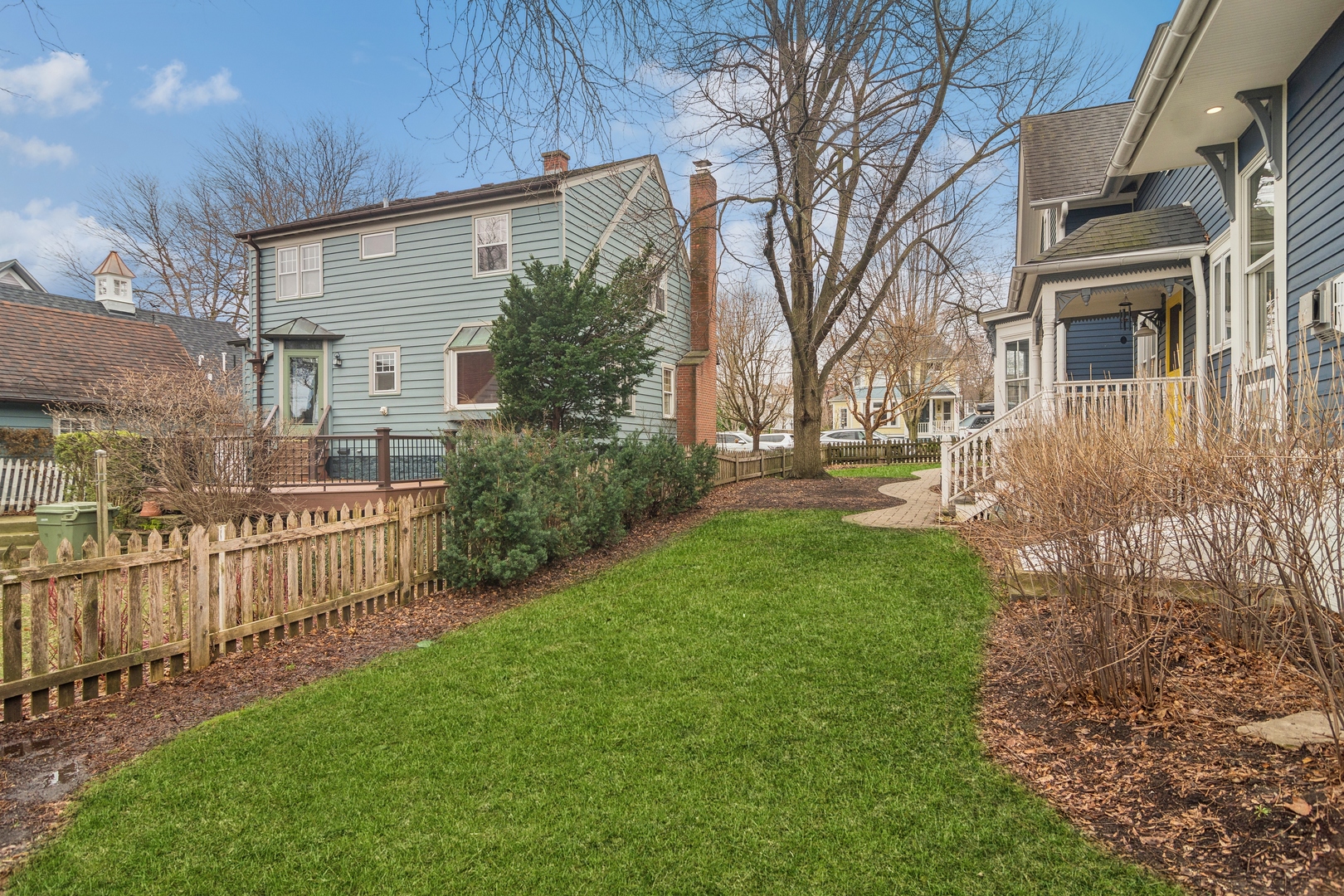 142 W Lake Street
