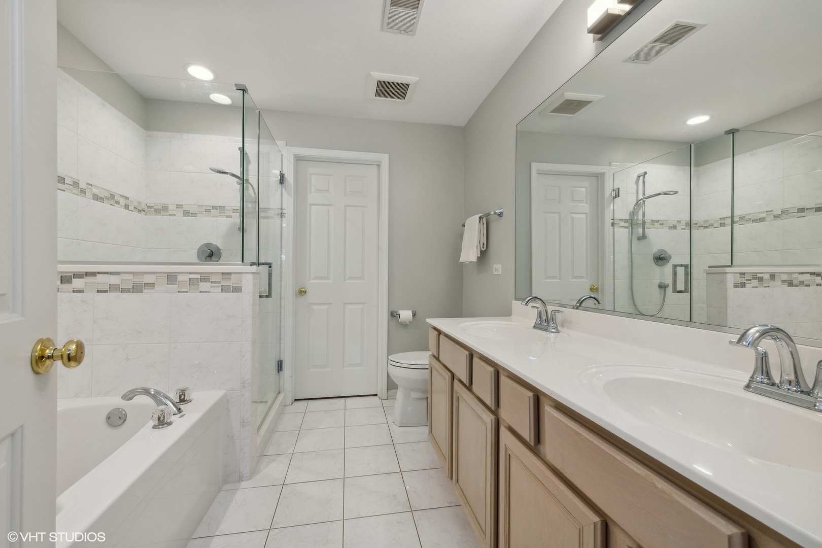 20 E Orchard Lane