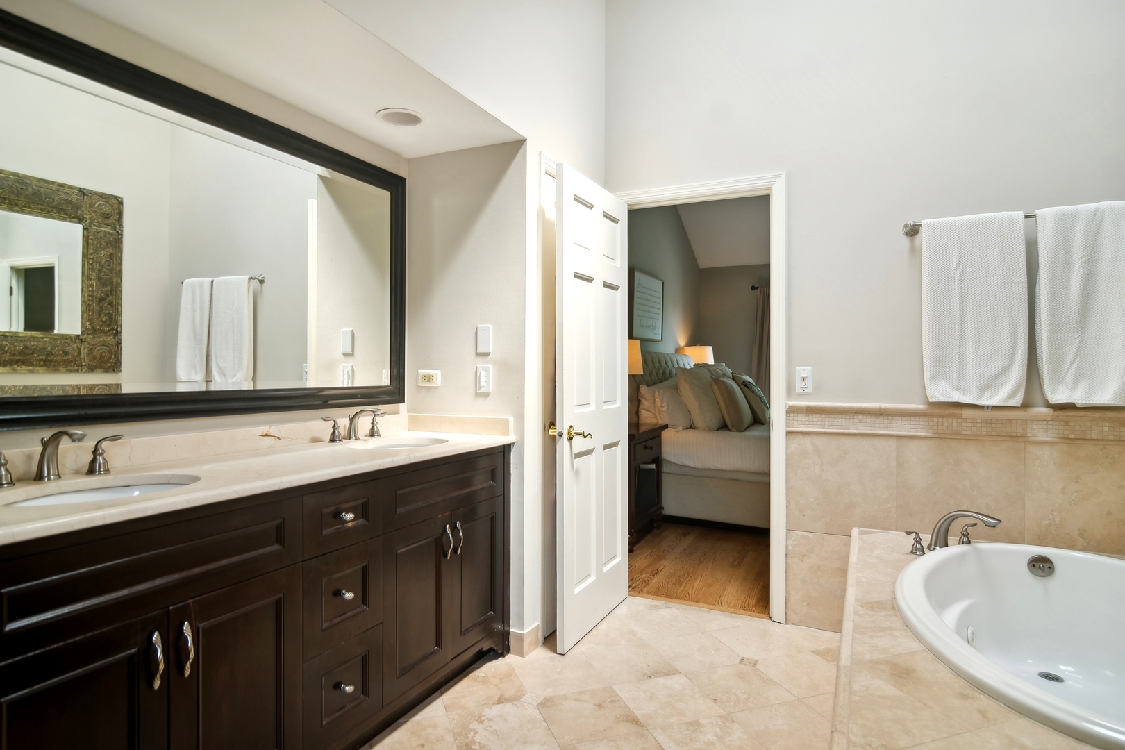 25333 N Cayuga Trail