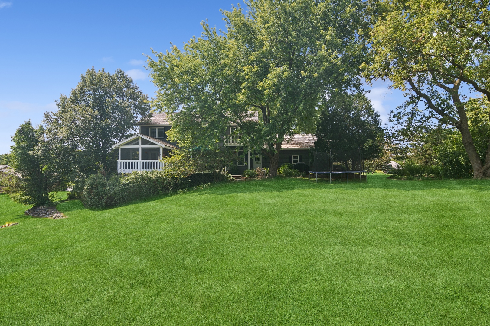 25333 N Cayuga Trail