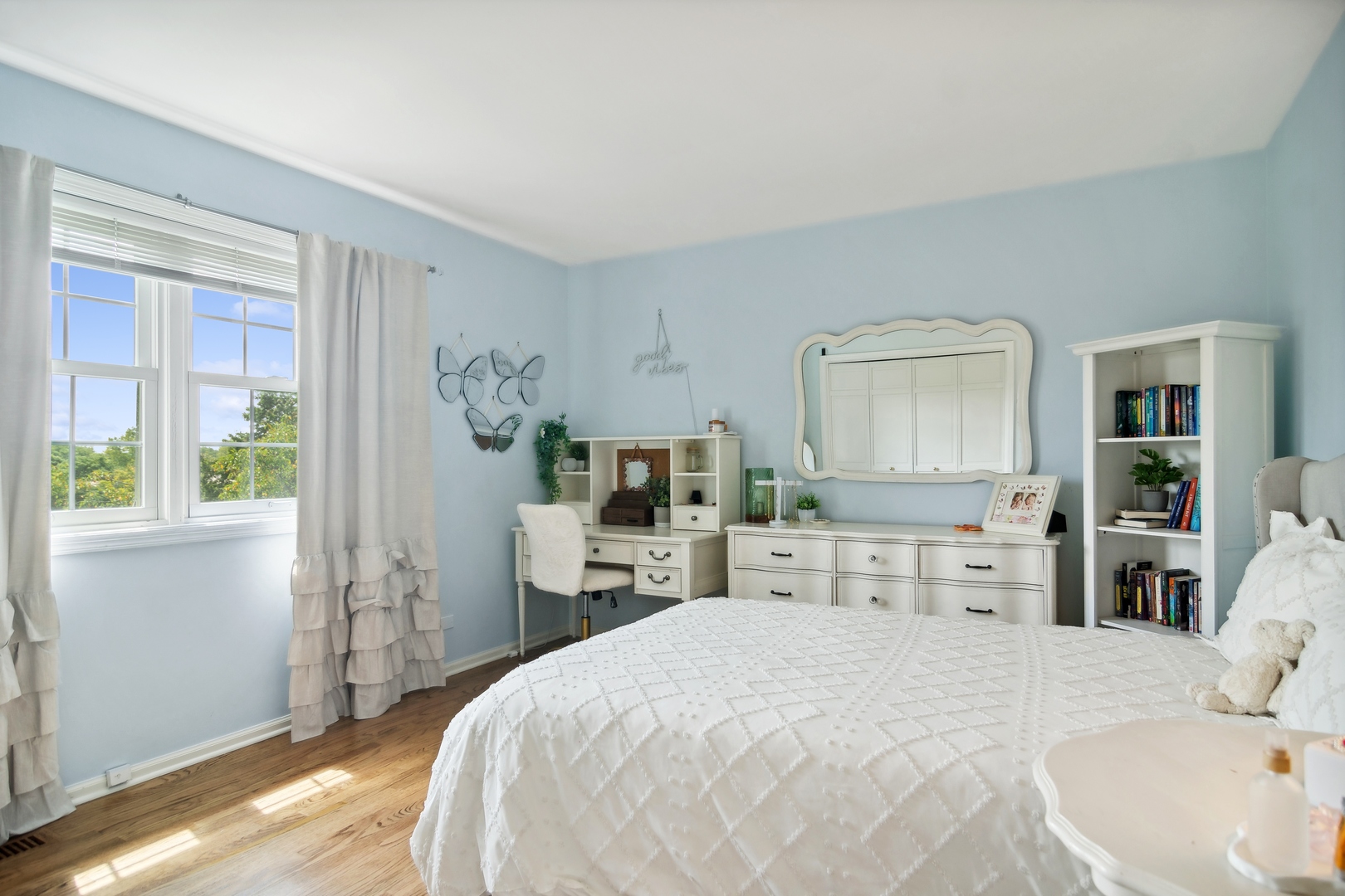 25333 N Cayuga Trail